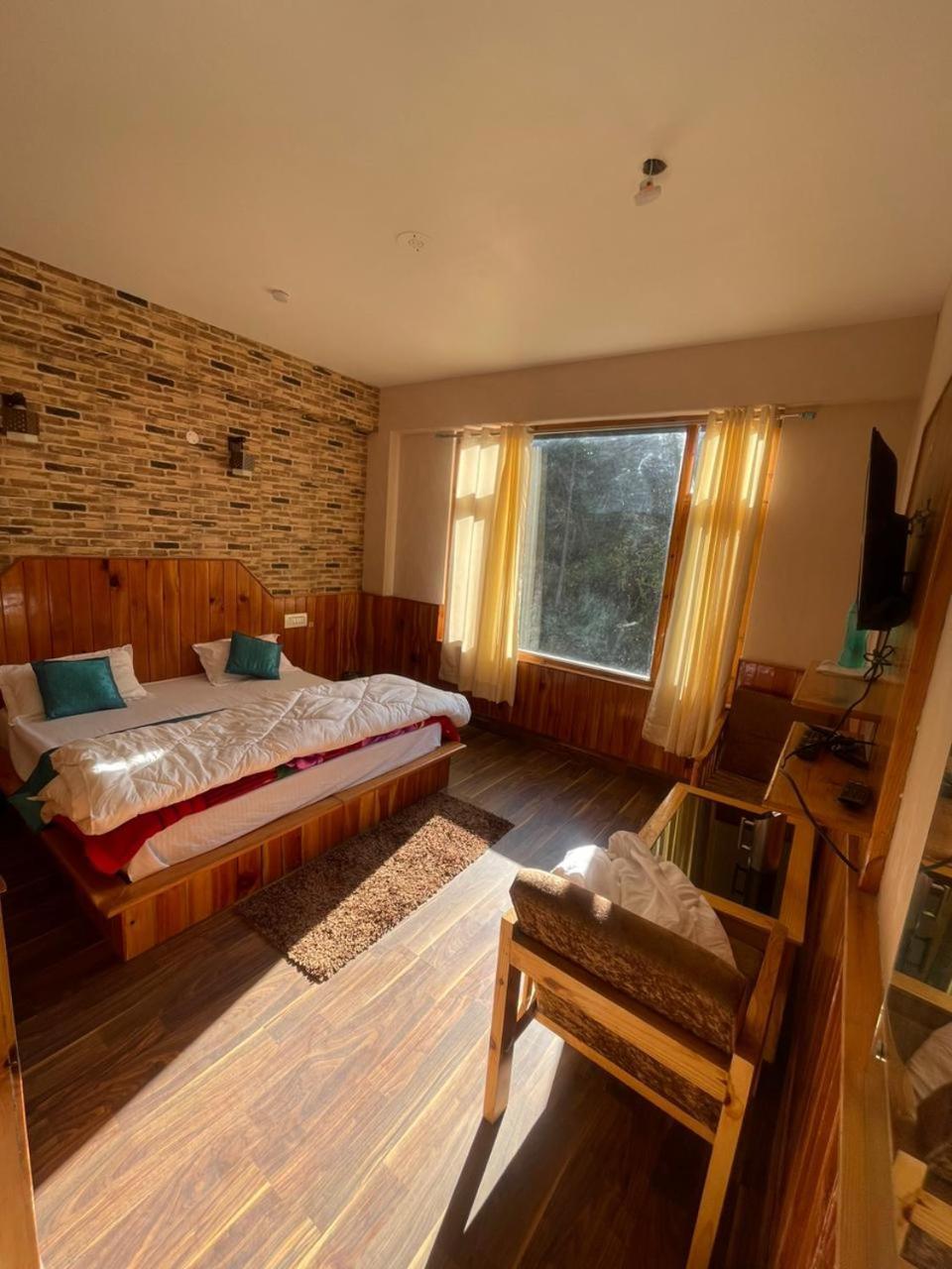 Shangri-La Rooms & Restaurant Kasol Bagian luar foto