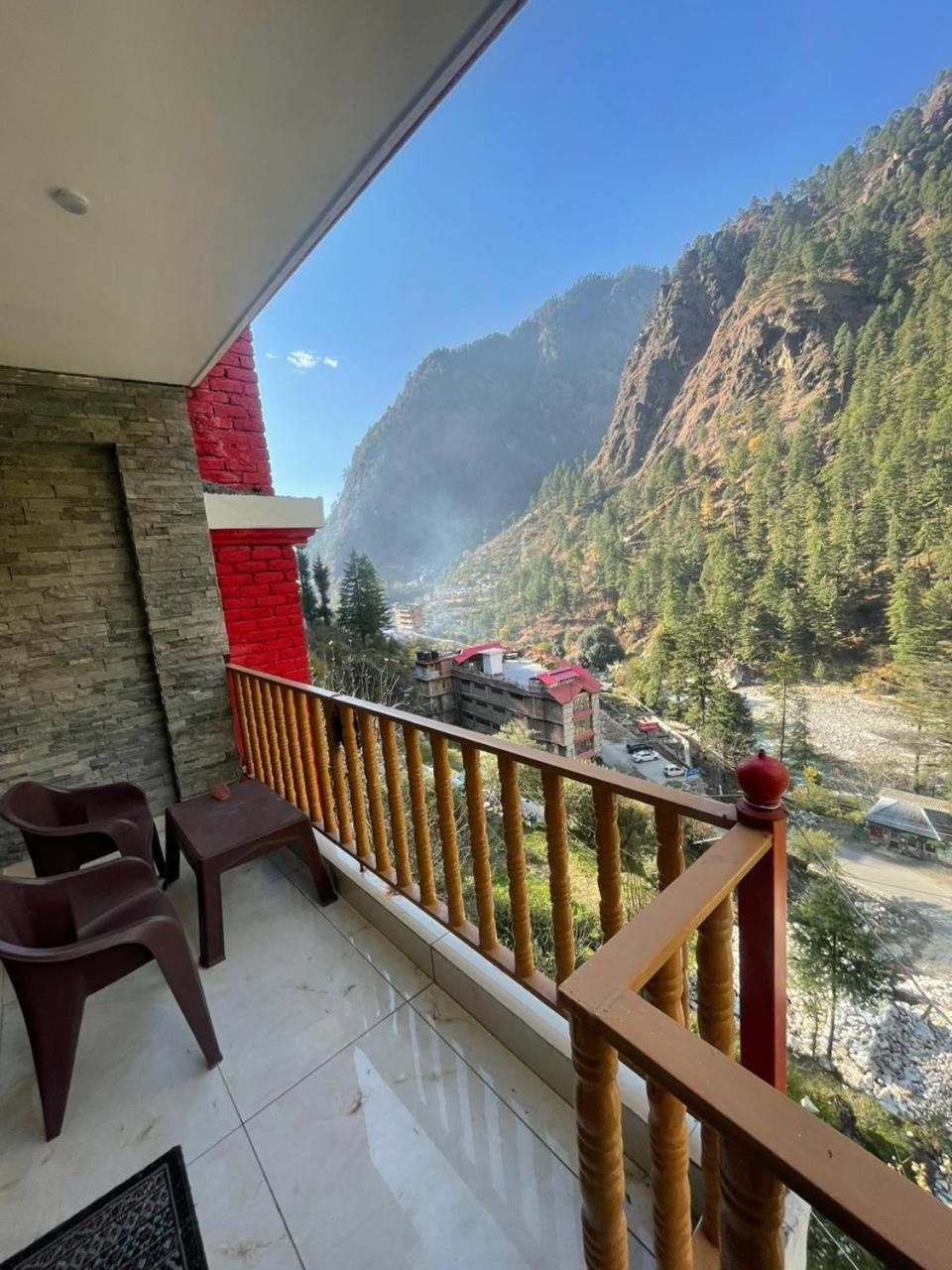Shangri-La Rooms & Restaurant Kasol Bagian luar foto